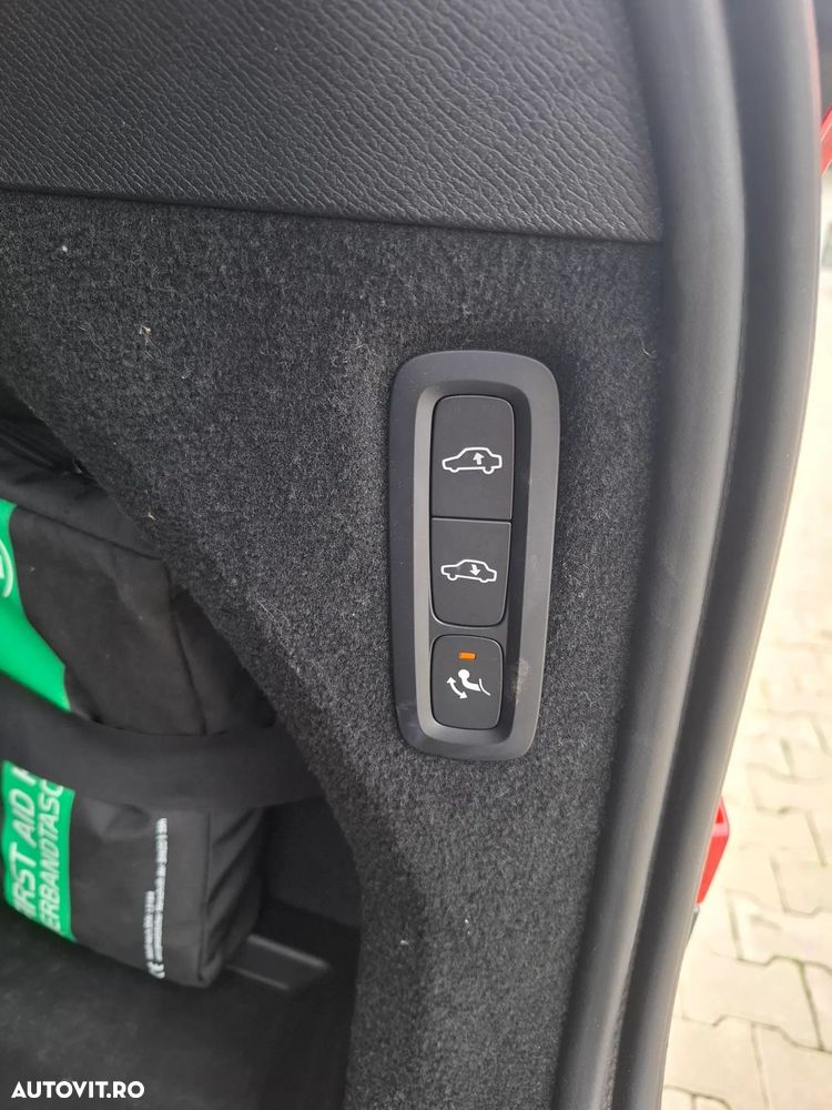 Volvo XC 90 B6 MHEV AWD 7 locuri Plus Bright - 13