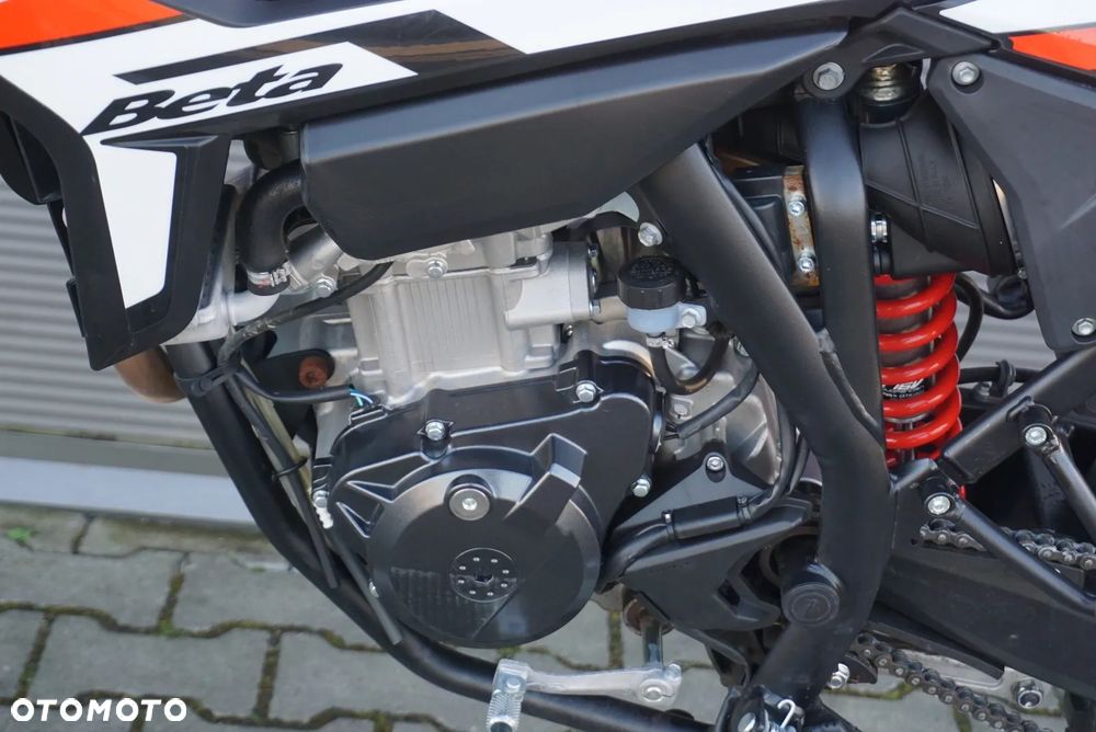 Beta RR - 16