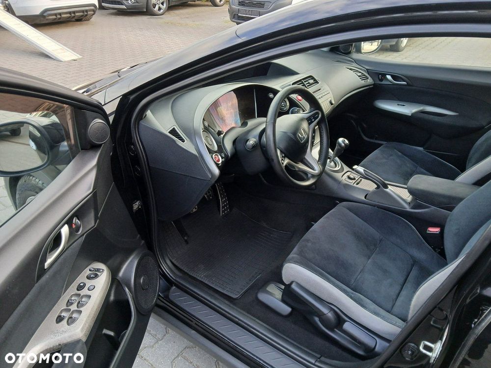 Honda Civic 1.8 Executive - 9