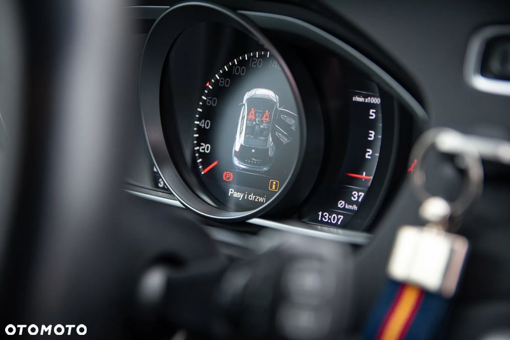 Volvo V40 D2 Kinetic - 22