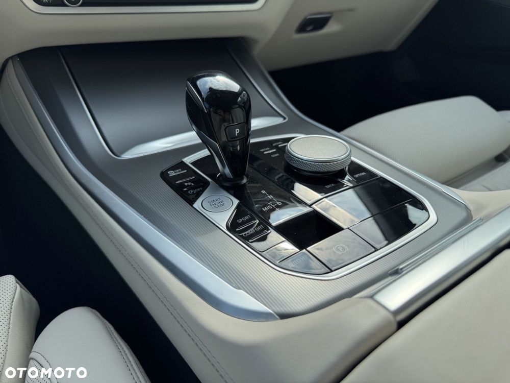 BMW X5 xDrive25d - 28