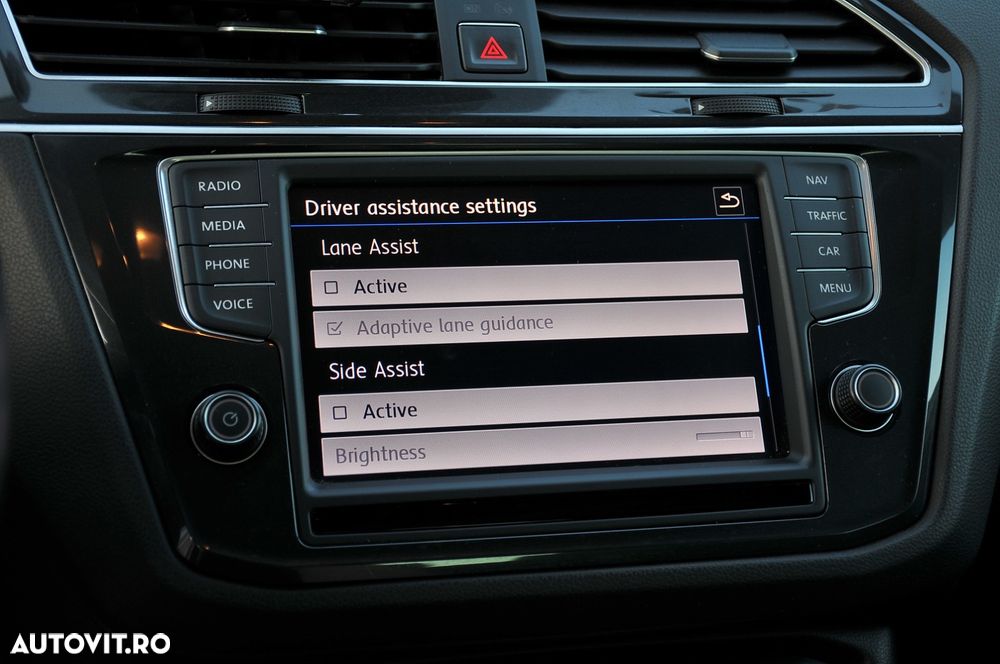 Volkswagen Tiguan 2.0 TDI DPF Comfortline - 23