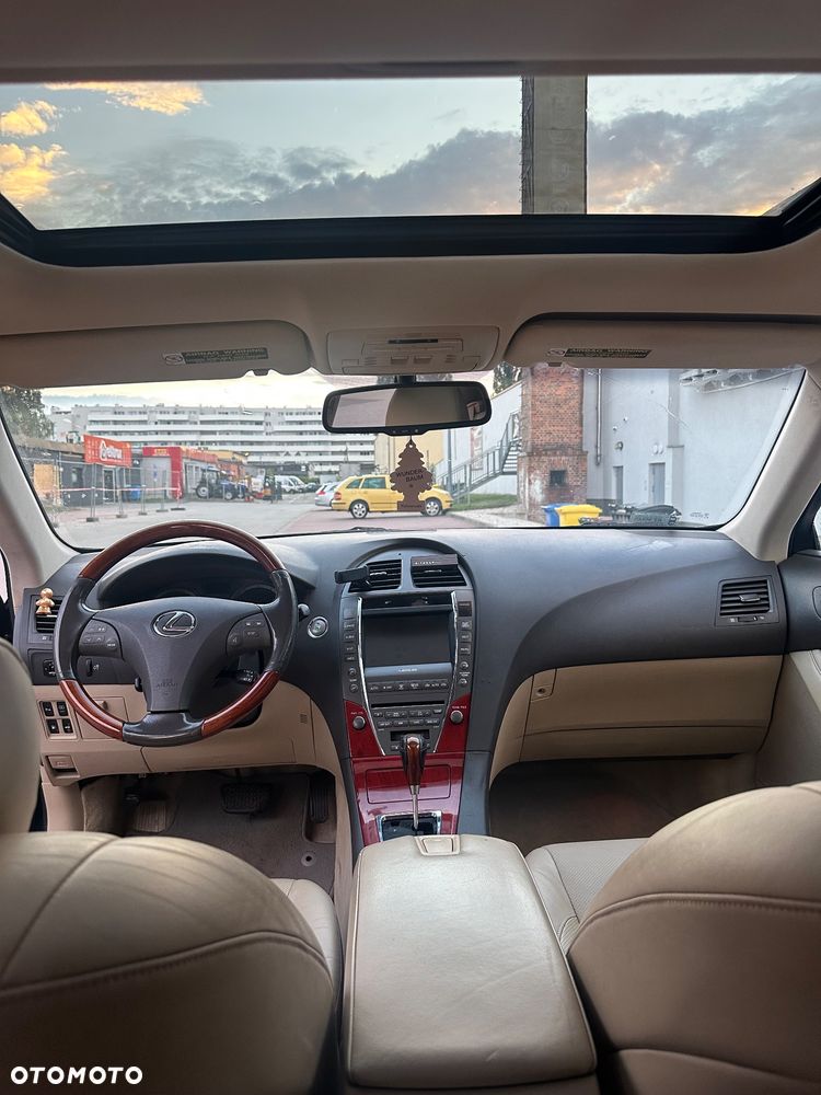 Lexus ES - 5
