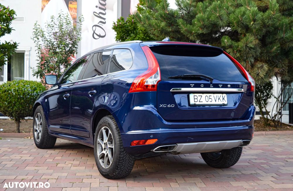 Volvo XC 60 D5 AWD Geartronic Ocean Race - 10