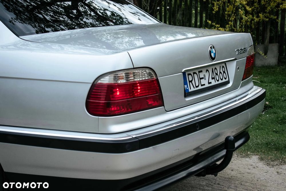 BMW Seria 7 - 38