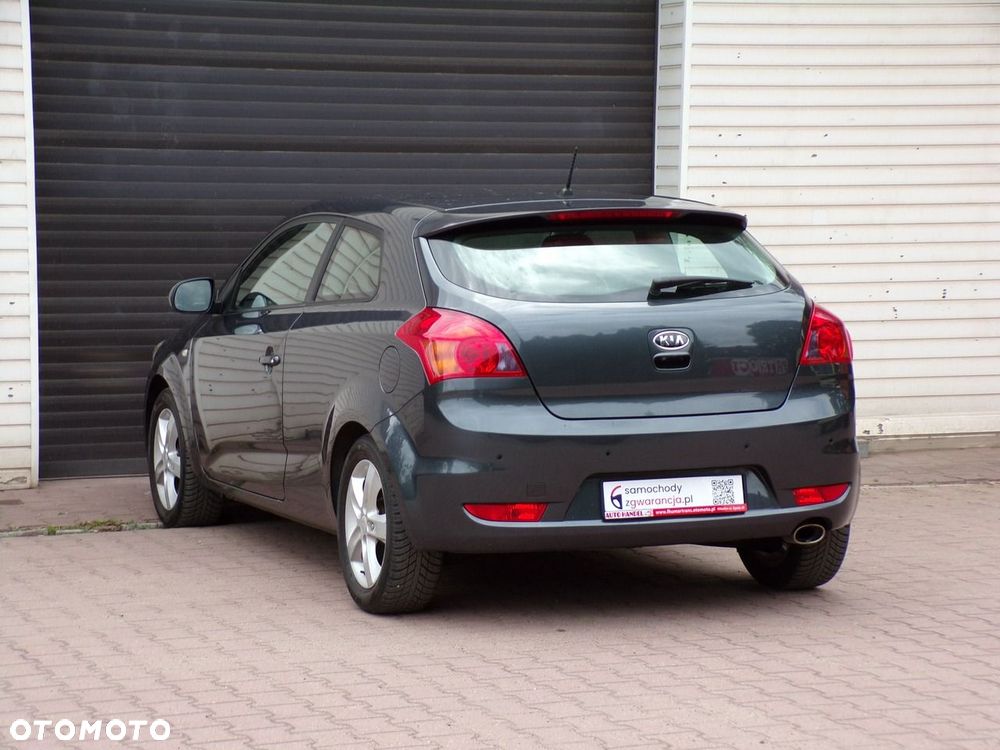 Kia ProCeed - 15
