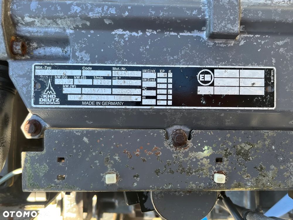 SILNIK DEUTZ BF 4M BF4M 1012 E 53kW 21500NETTO - 11