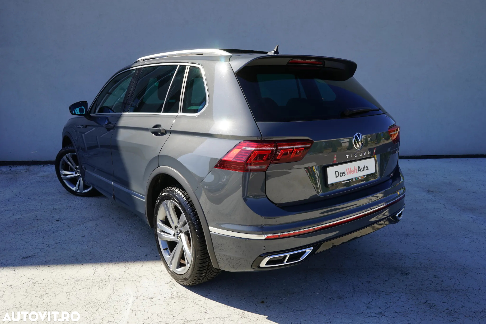 Volkswagen Tiguan - 4