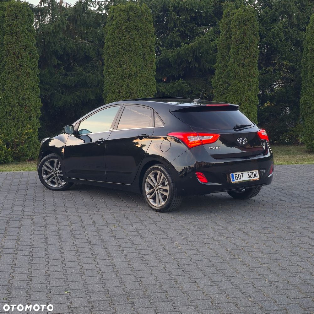 Hyundai i30 blue 1.6 GDI Passion - 11