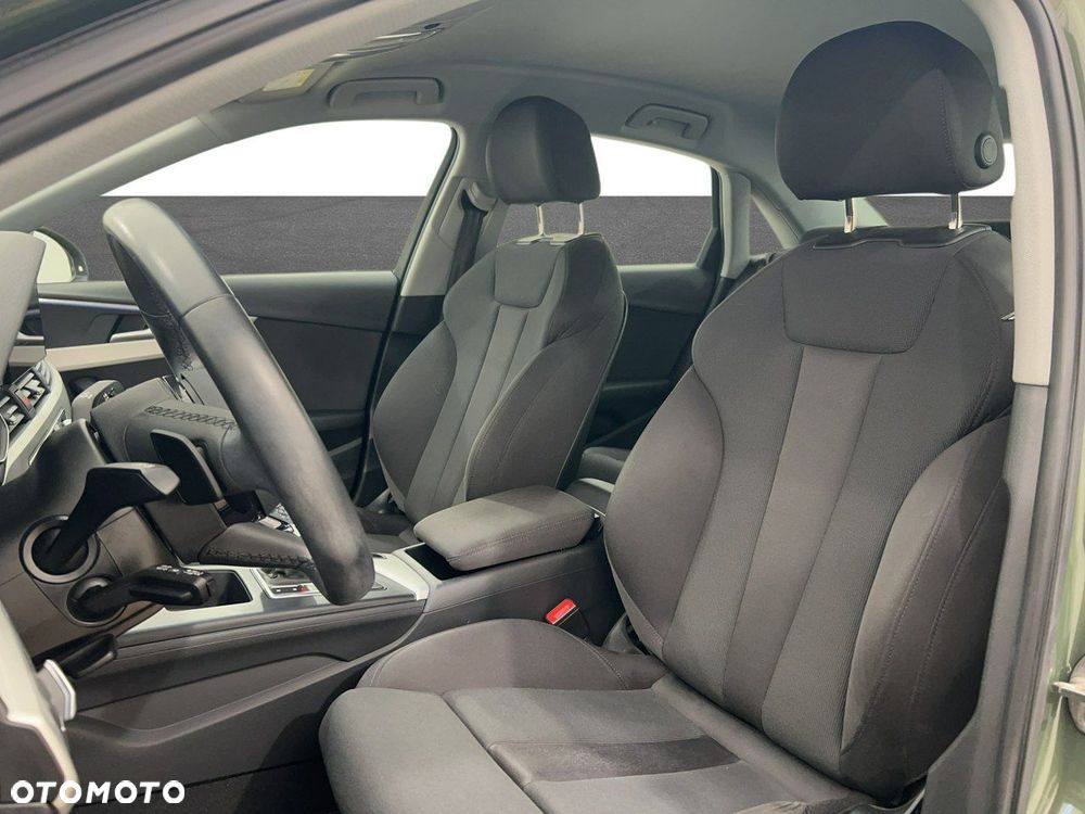 Audi A4 Limousine - 22