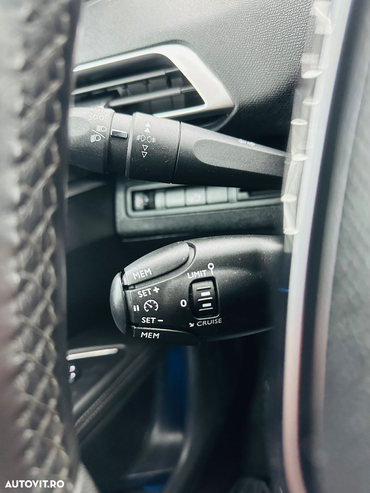 Peugeot 5008 1.2 Puretech Turbo s&s Allure - 29