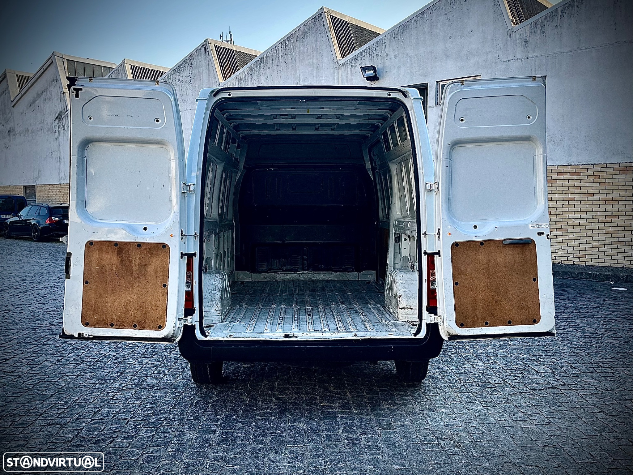 Ford TRANSIT/330L - 30