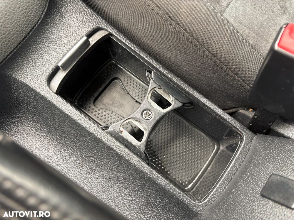 Volkswagen Golf 1.6 TDI DPF BlueMotion Technology Highline - 21