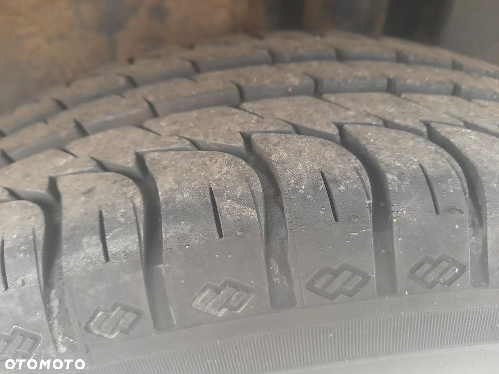 Skoda Fabia 1.2 HTP Elegance - 23