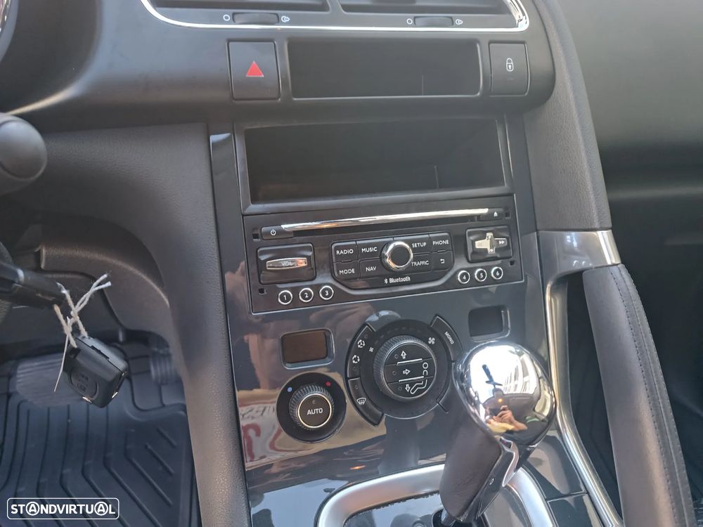Peugeot 3008 1.6 BlueHDi Style EAT6 - 18