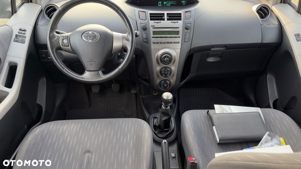 Toyota Yaris - 9