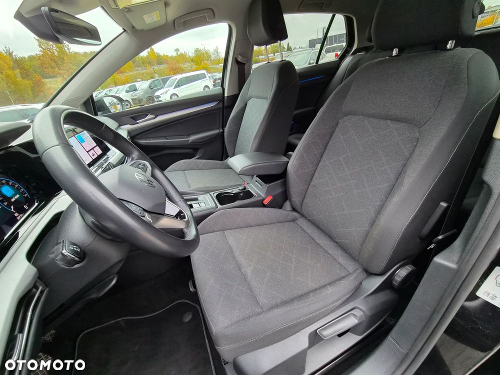 Volkswagen Golf 1.5 eTSI Life DSG - 30