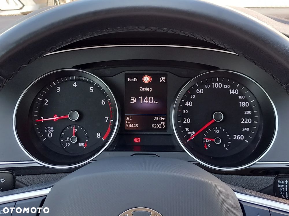 Volkswagen Passat 1.5 TSI EVO Business - 26