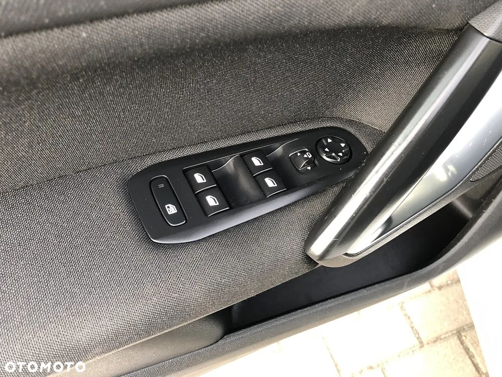 Peugeot 308 1.6 e-HDi Active S&S - 21