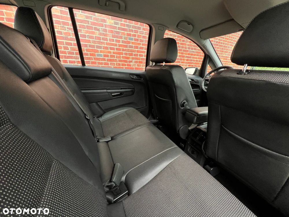 Opel Zafira - 15