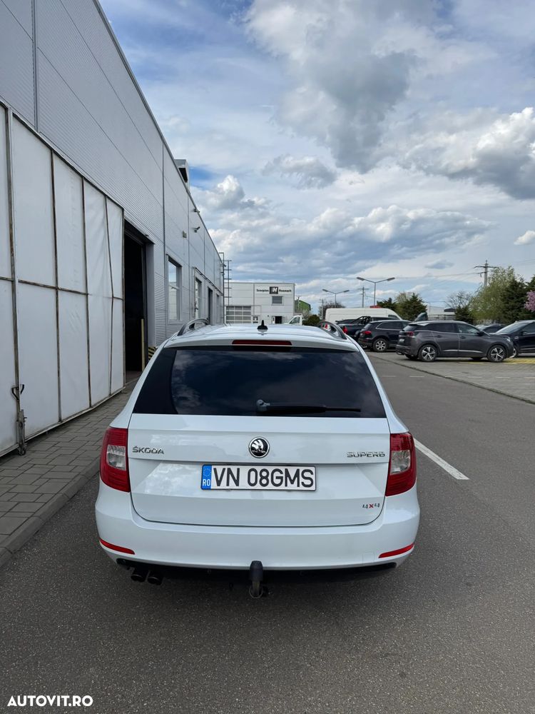 Skoda Superb 2.0 TDI 4X4 Ambition - 10