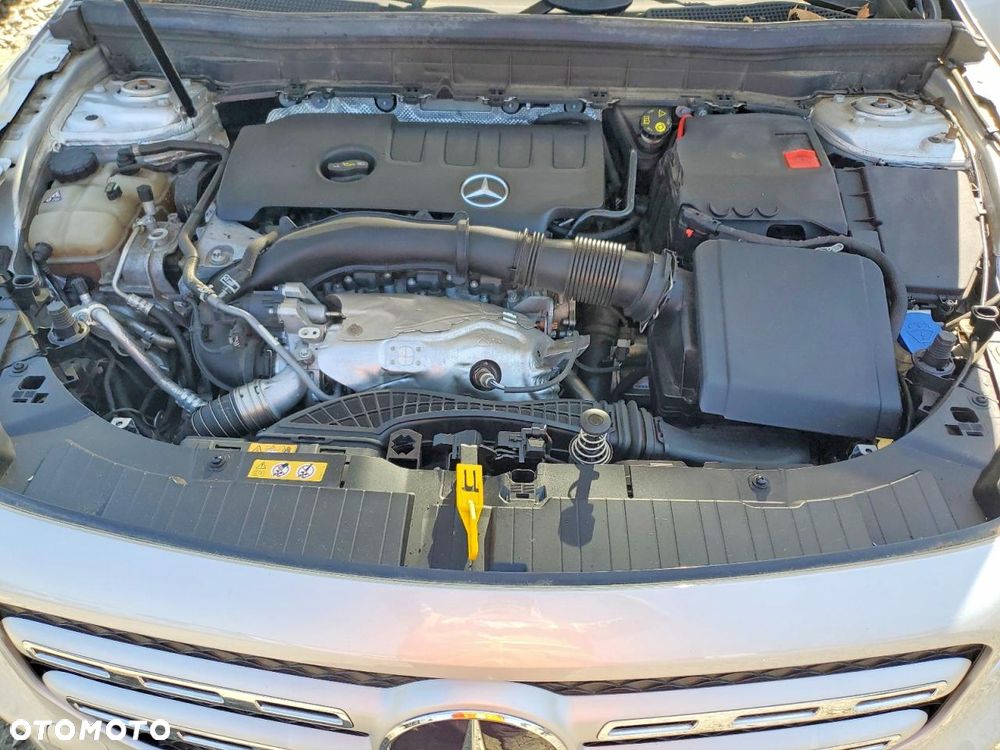 Mercedes-Benz GLB - 12