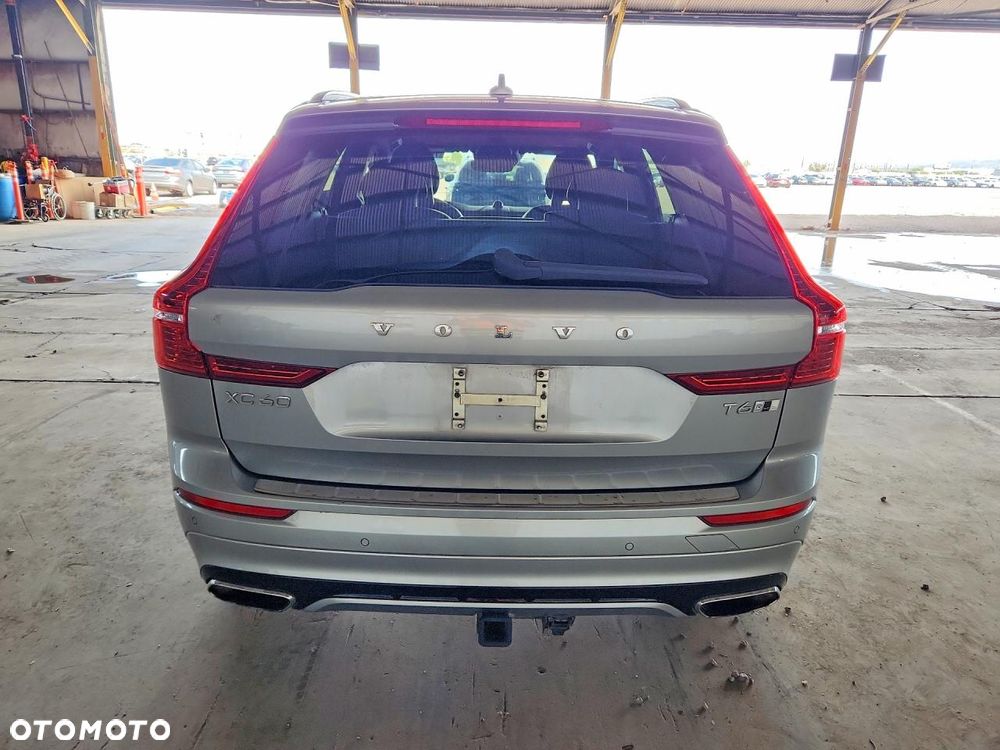 Volvo XC 60 T6 AWD Geartronic RDesign - 6