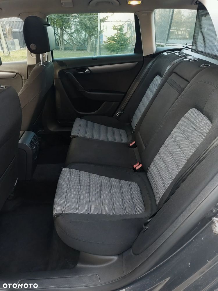 Volkswagen Passat 2.0 TDI Highline DSG - 10