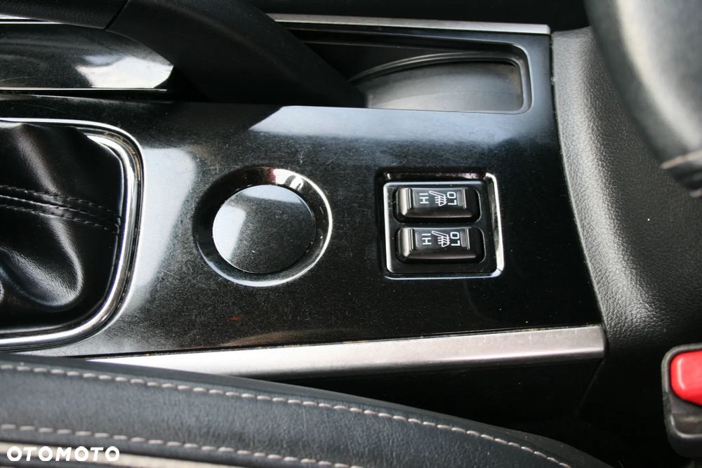 Mitsubishi Outlander - 14