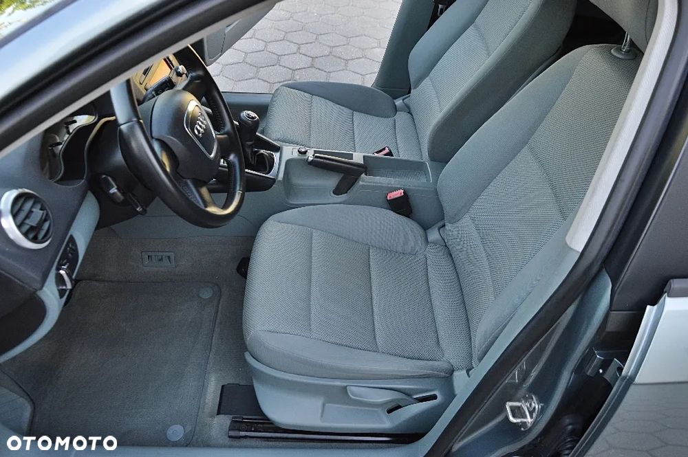 Audi A3 Sportback 1.6 Attraction - 15