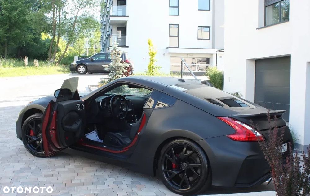 Nissan 370 Z - 9