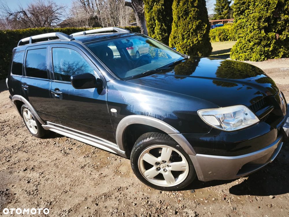 Mitsubishi Outlander 2.0 Comfort 4WD - 2