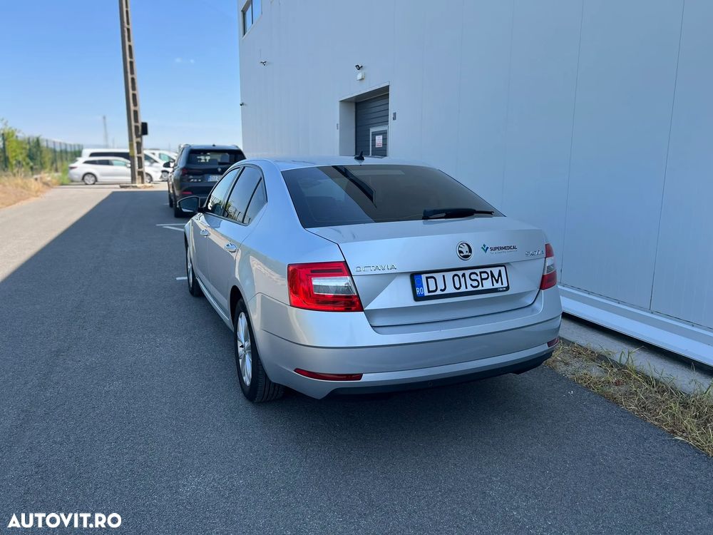 SKODA Octavia 2017 — imagine 3