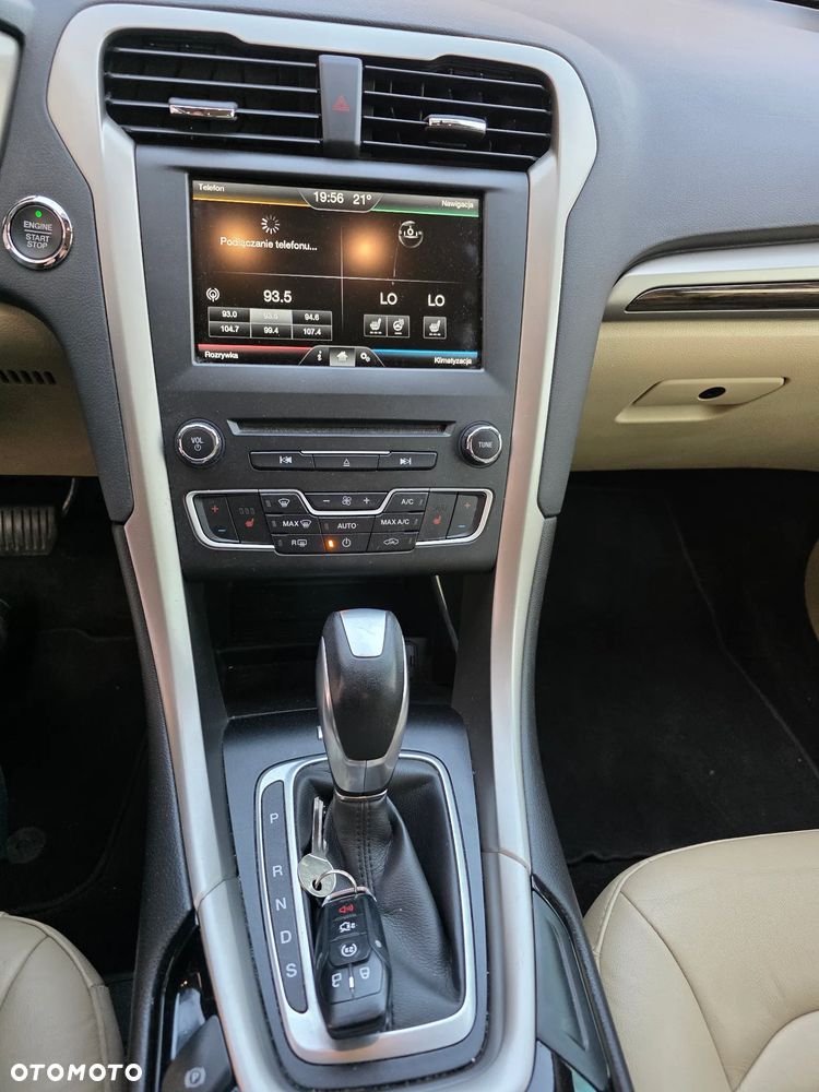 Ford Fusion - 7