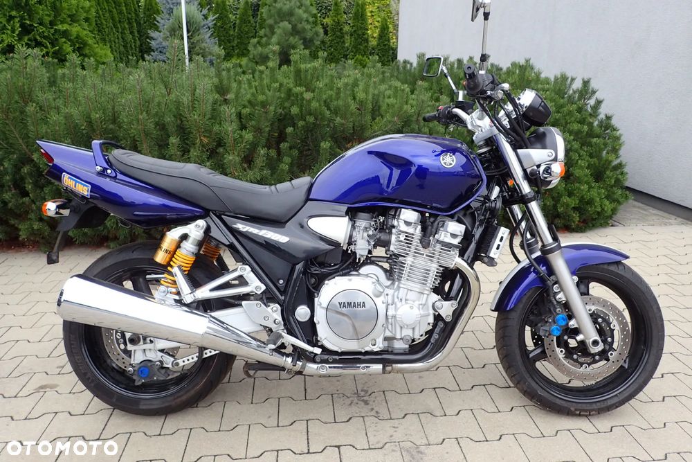 Yamaha XJR - 3