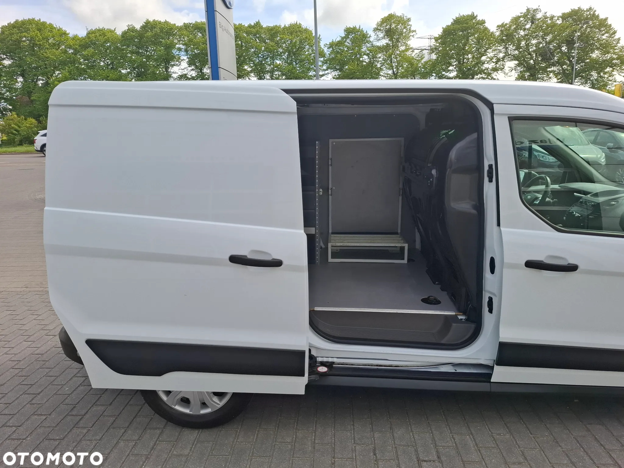 Ford TRANSIT CONNECT  L2 - 8