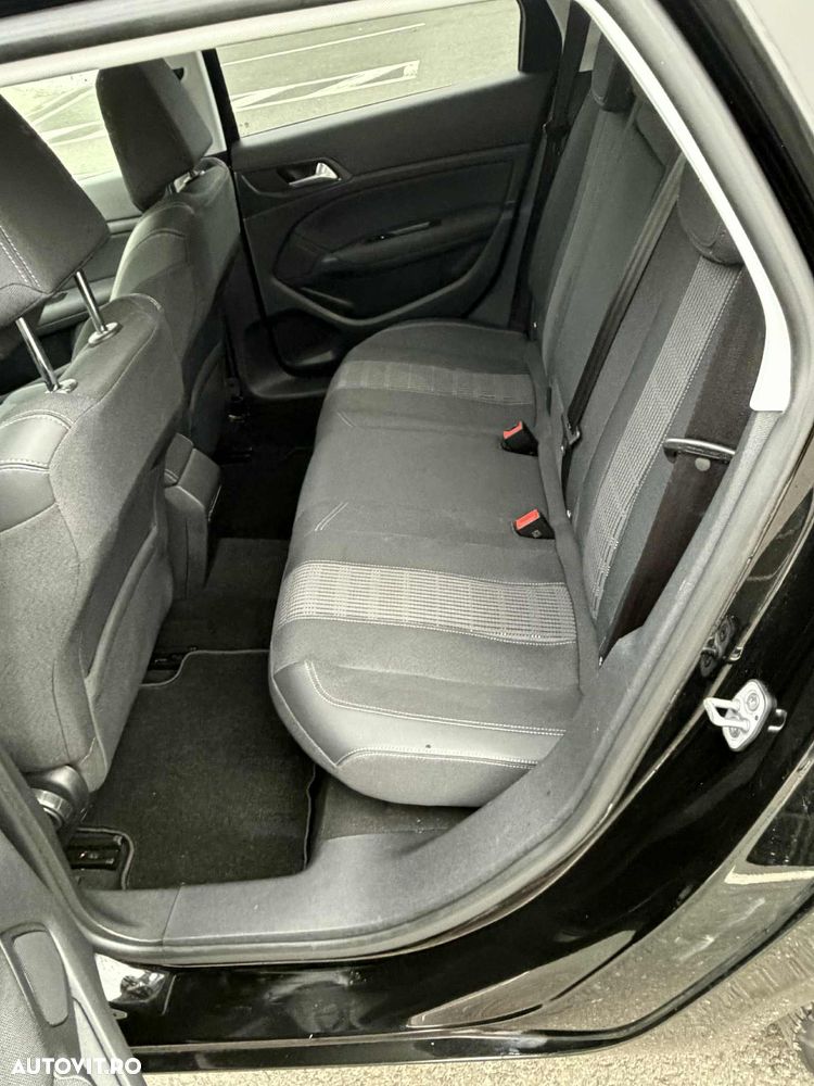 Peugeot 308 BlueHDi FAP 130 EAT8 Stop & Start Active Pack - 10