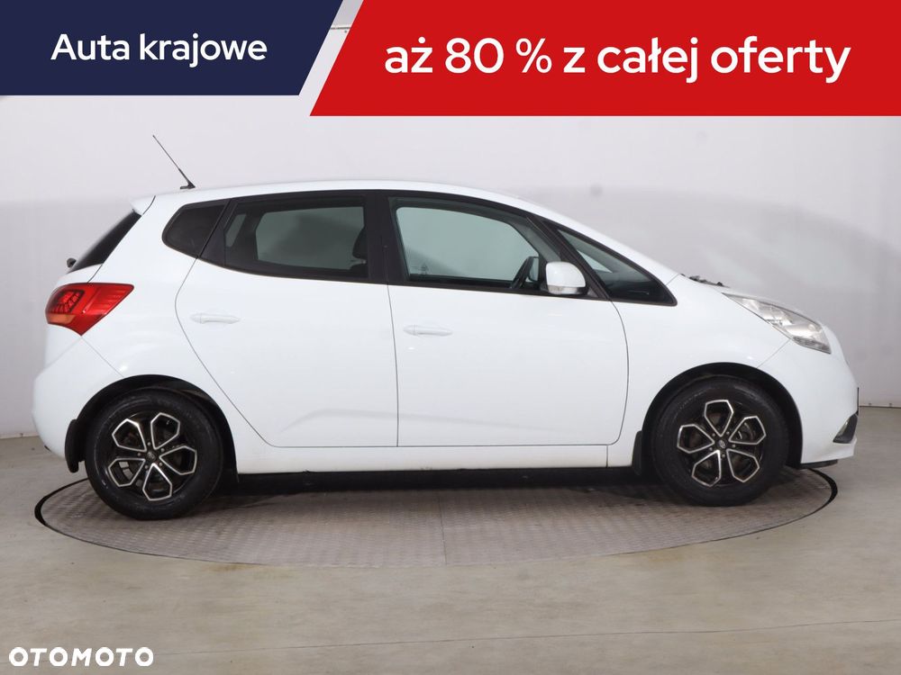 Kia Venga - 8