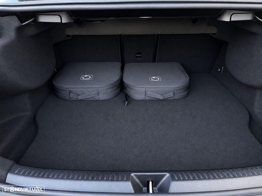 Mercedes-Benz A 250 Limousine - 10