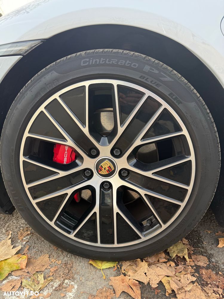 Porsche Taycan 4S - 6