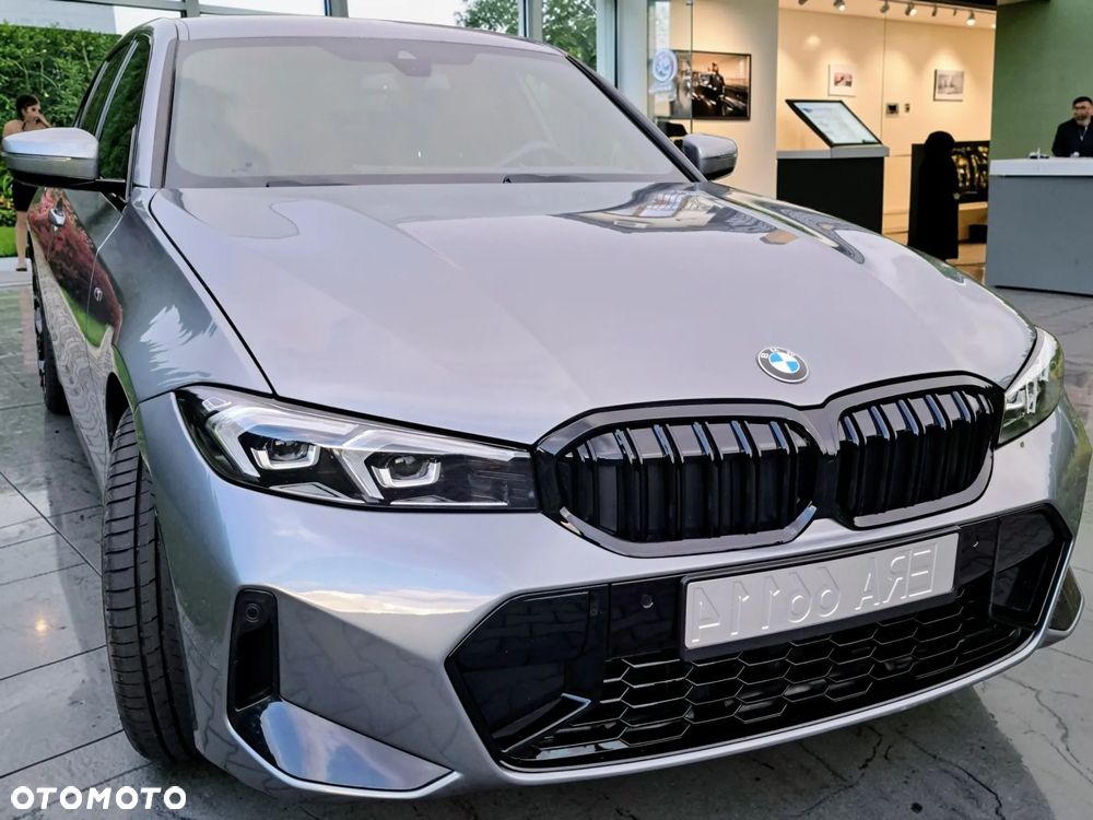 BMW Seria 3 330i xDrive - 6