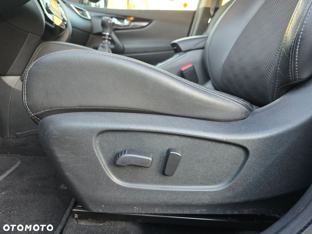 Nissan Qashqai 1.6 DIG-T Tekna - 23