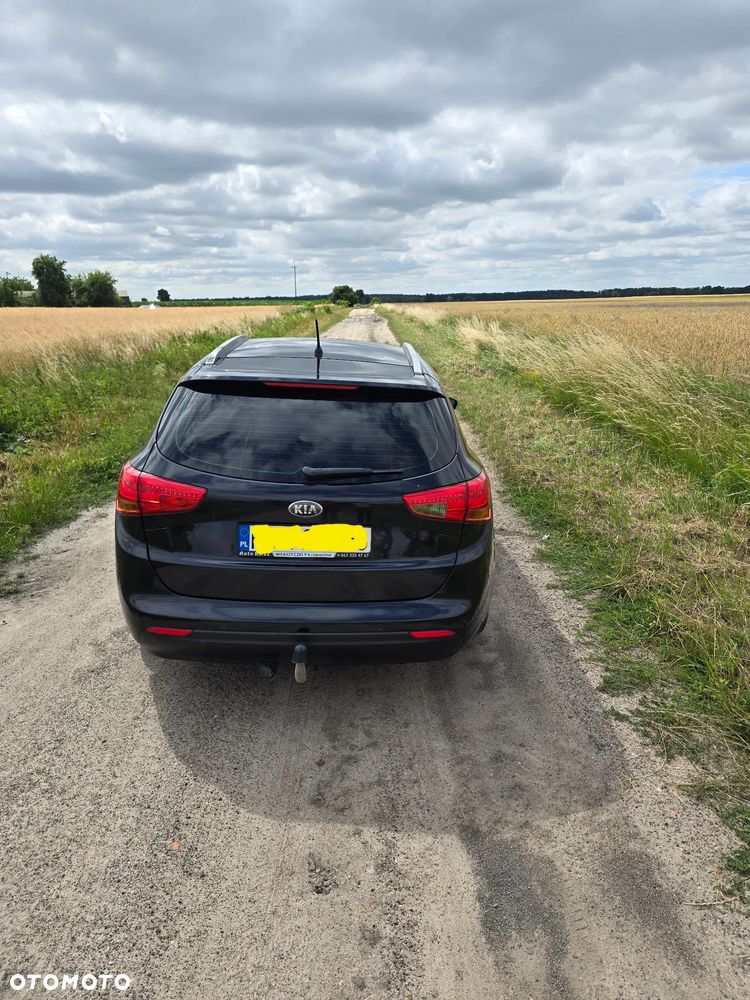 Kia Ceed - 13