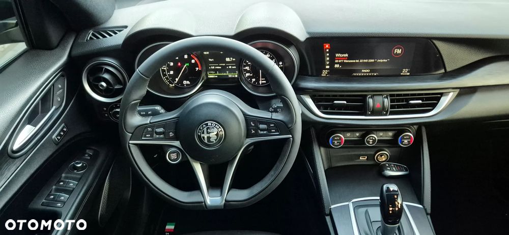 Alfa Romeo Stelvio 2.0 Turbo 16V AT8-Q4 Super - 24