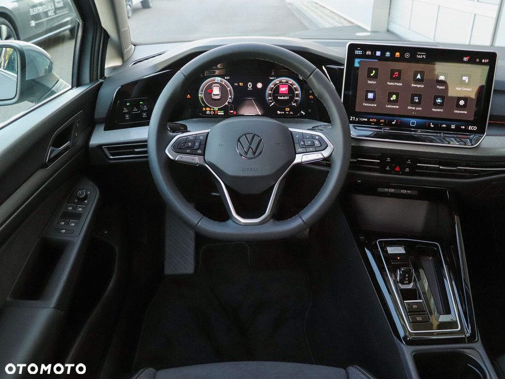 Volkswagen Golf - 16