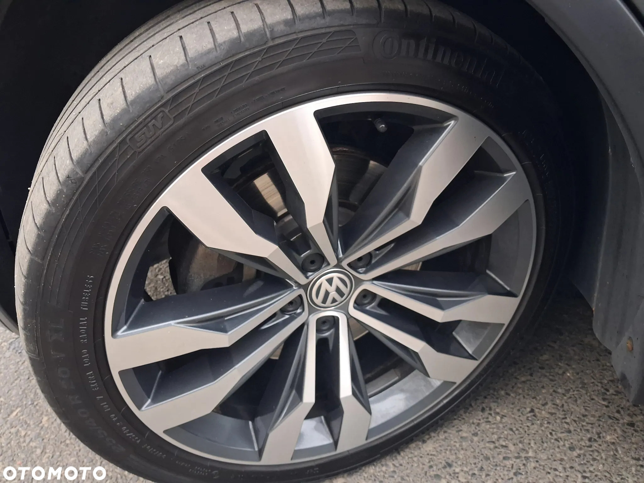 Volkswagen Tiguan - 32