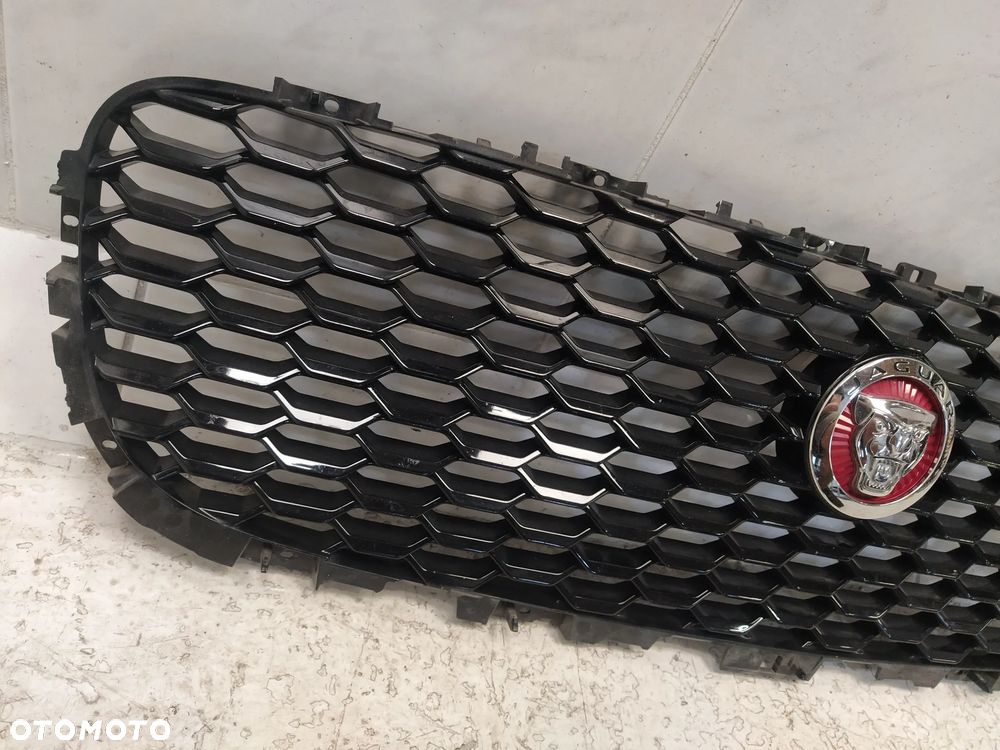 JAGUAR E-PACE X540 GRILL ATRAPA CHŁODNICY MASKOWNICA ZNACZEK CZARNY ORYGINAŁ - 4