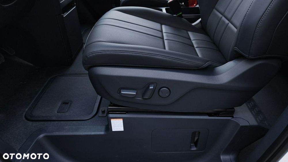 Kia PV5 - 10