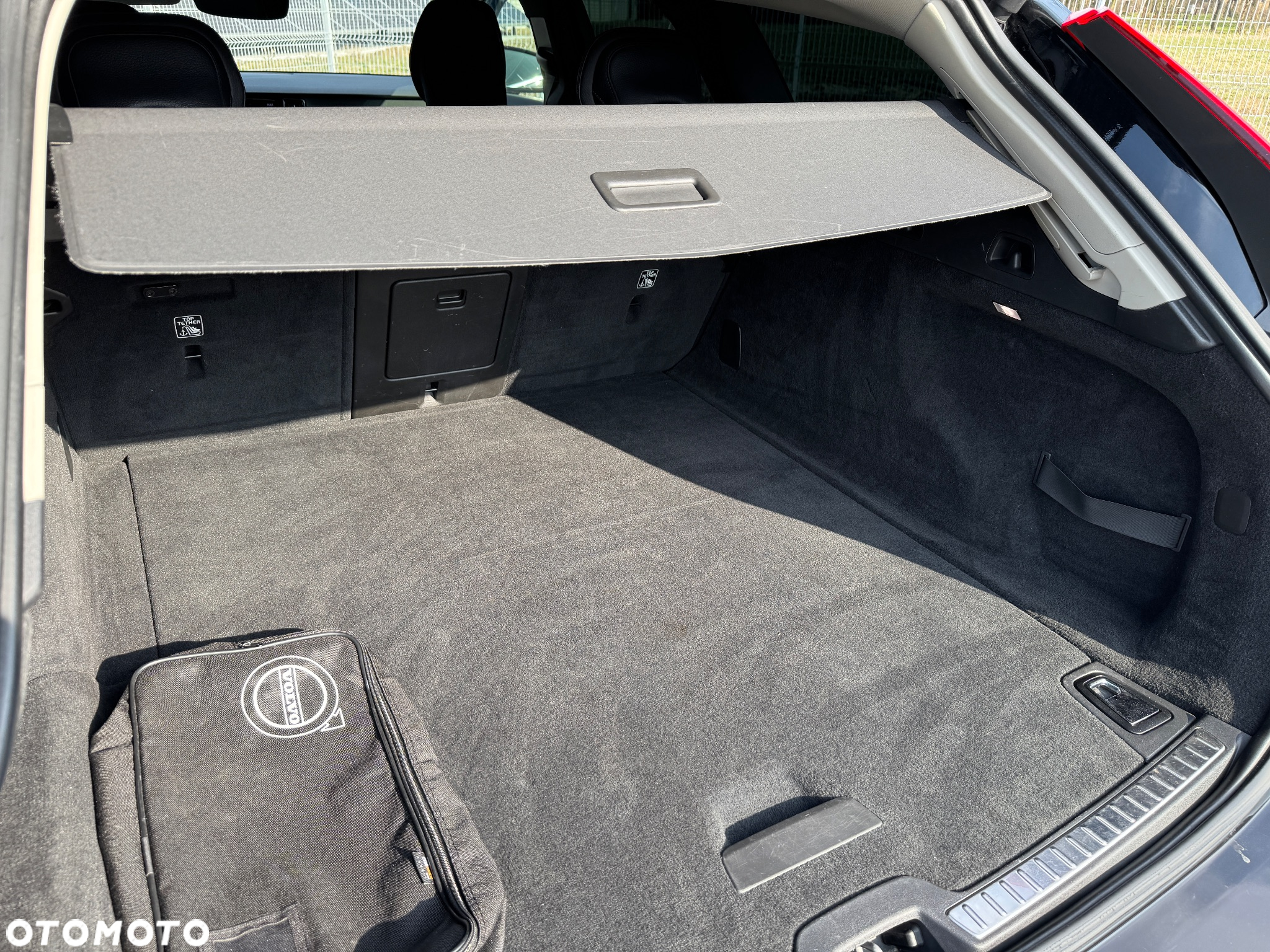 Volvo V90 D5 AWD Geartronic Momentum Pro - 19