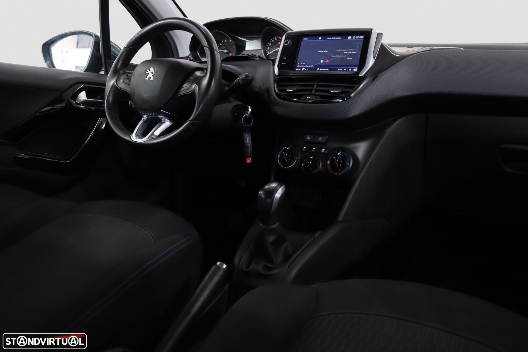 Peugeot 208 1.2 PureTech Style - 8